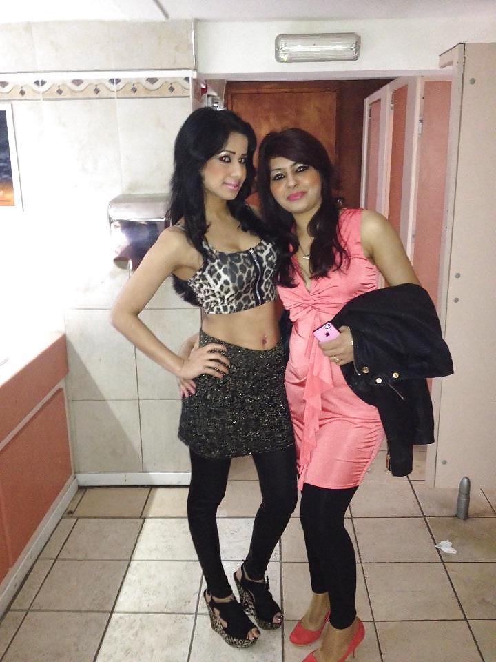 24P Paki - indian white n black cock lover!!!