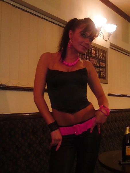 25P Facebook sluts in hot leggings!