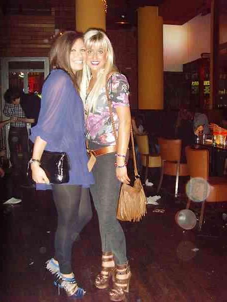 25P Facebook sluts in hot leggings!