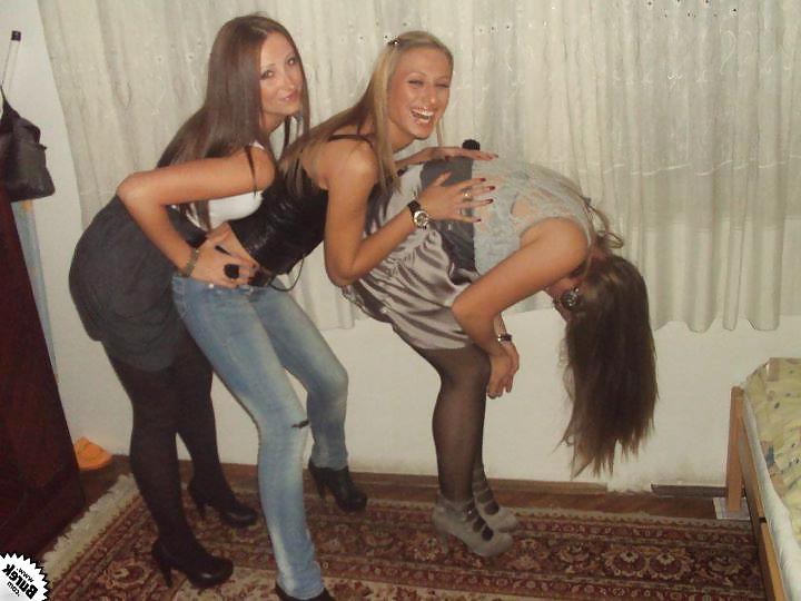 16P Amateurs Heels Pantyhose
