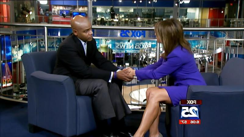 19P Maria Stephanos Sexy Legs