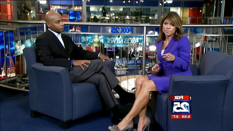 19P Maria Stephanos Sexy Legs