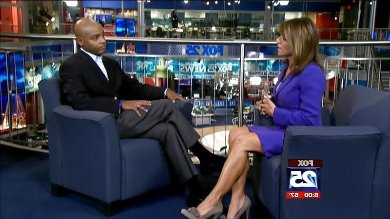19P Maria Stephanos Sexy Legs