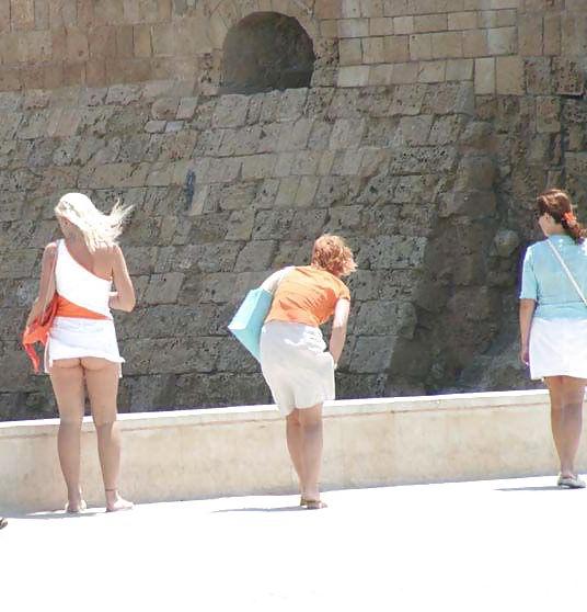 25P Upskirt 3