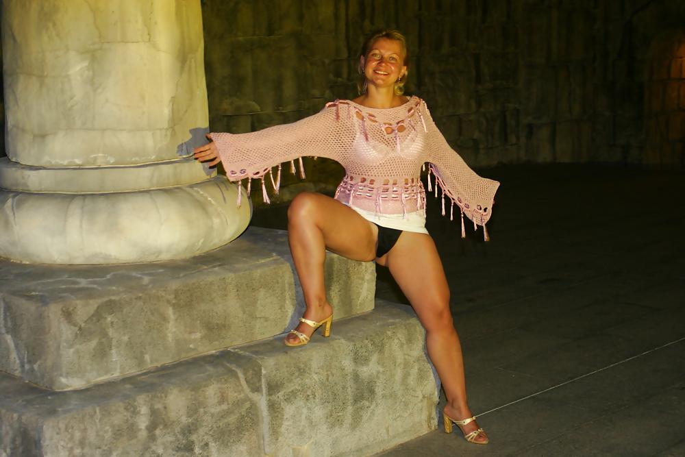 25P Upskirt 3
