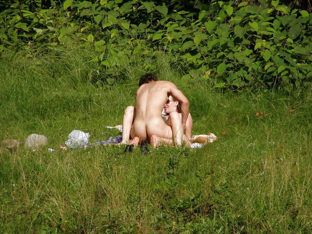 25P Sex outside