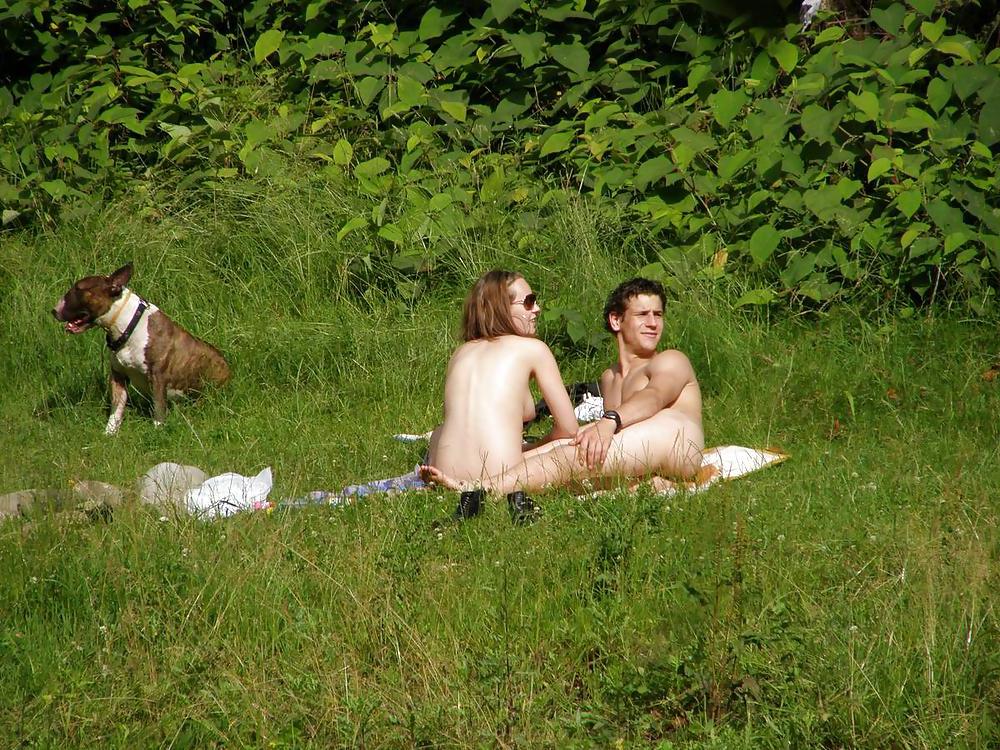 25P Sex outside