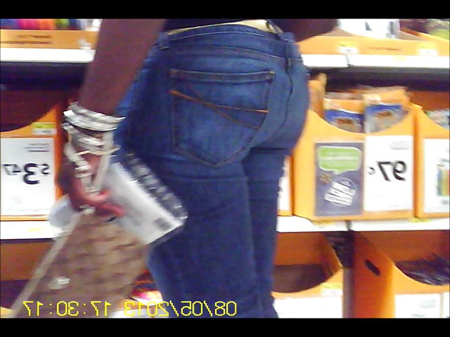 12P Mature Black MILF Tight Bubble Butt