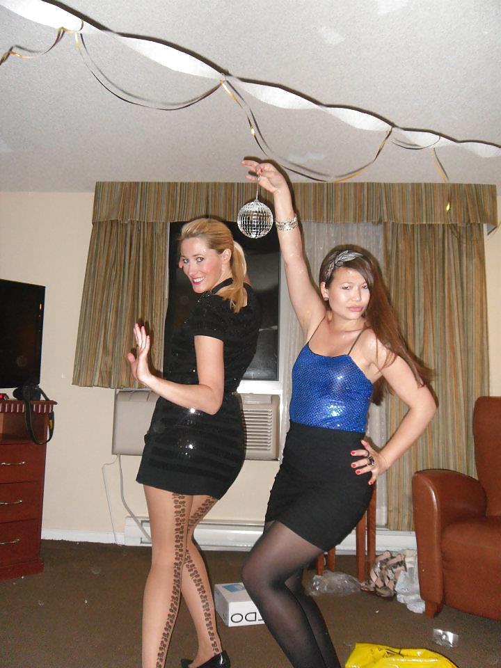 19P Sexy blonde non nude