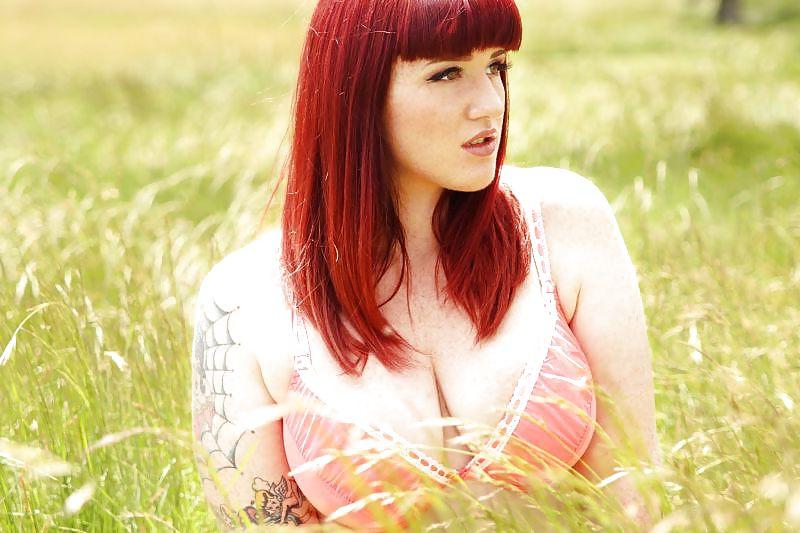 25P Big Girls In Lingerie 1