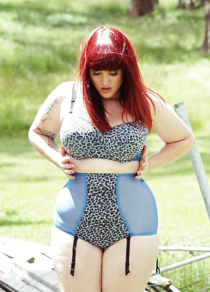 25P Big Girls In Lingerie 1