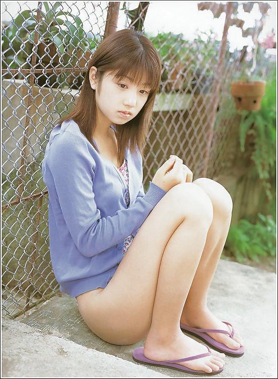 25P Beautiful Asian Teens