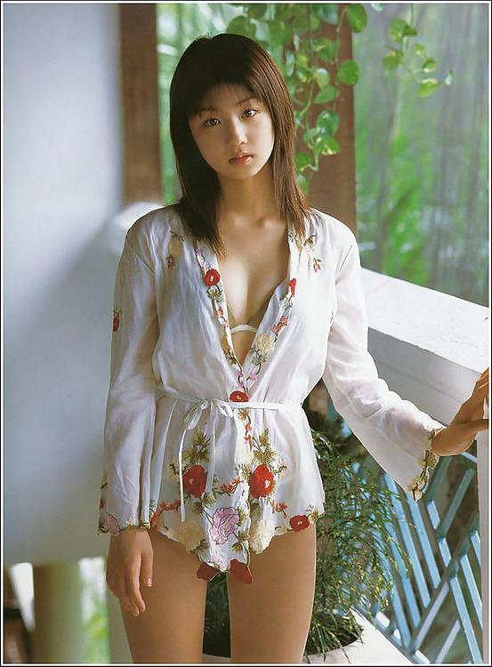 25P Beautiful Asian Teens
