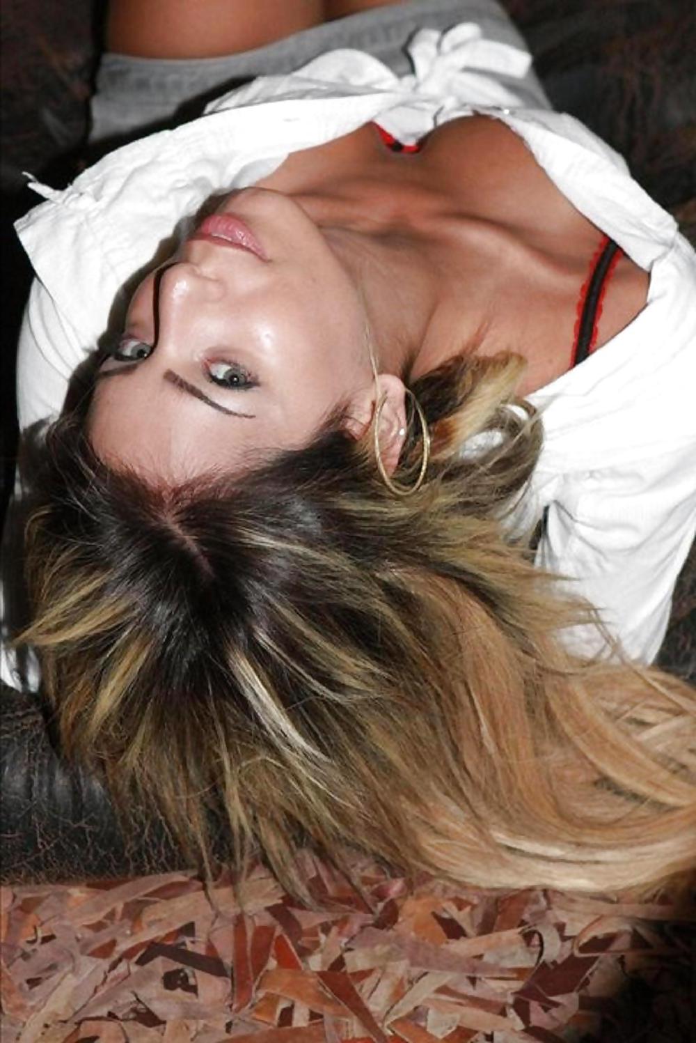 10P Hot Lebanese Girl (Non-Nude)