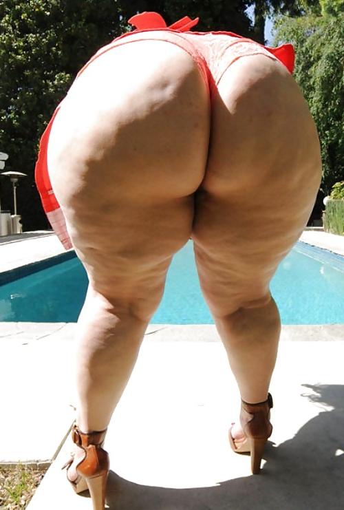 25P Hot butt for your dick