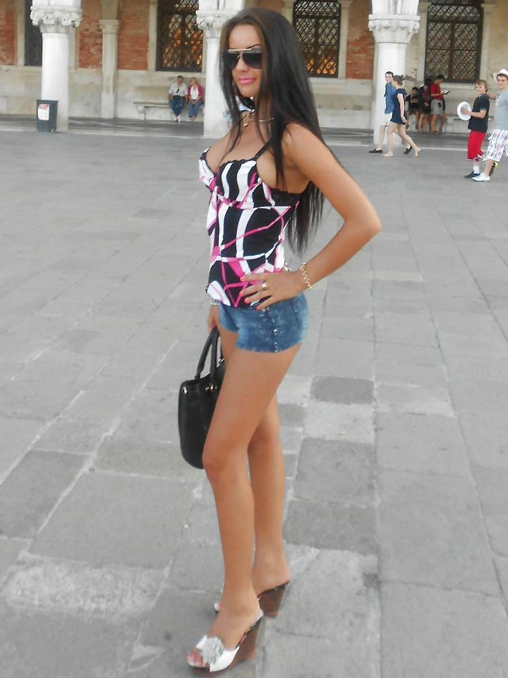 8P Romanian girl: Maria