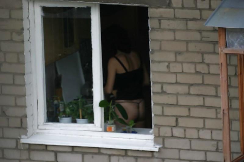 25P Neighbour nude voyeur