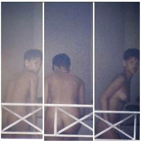 25P Neighbour nude voyeur