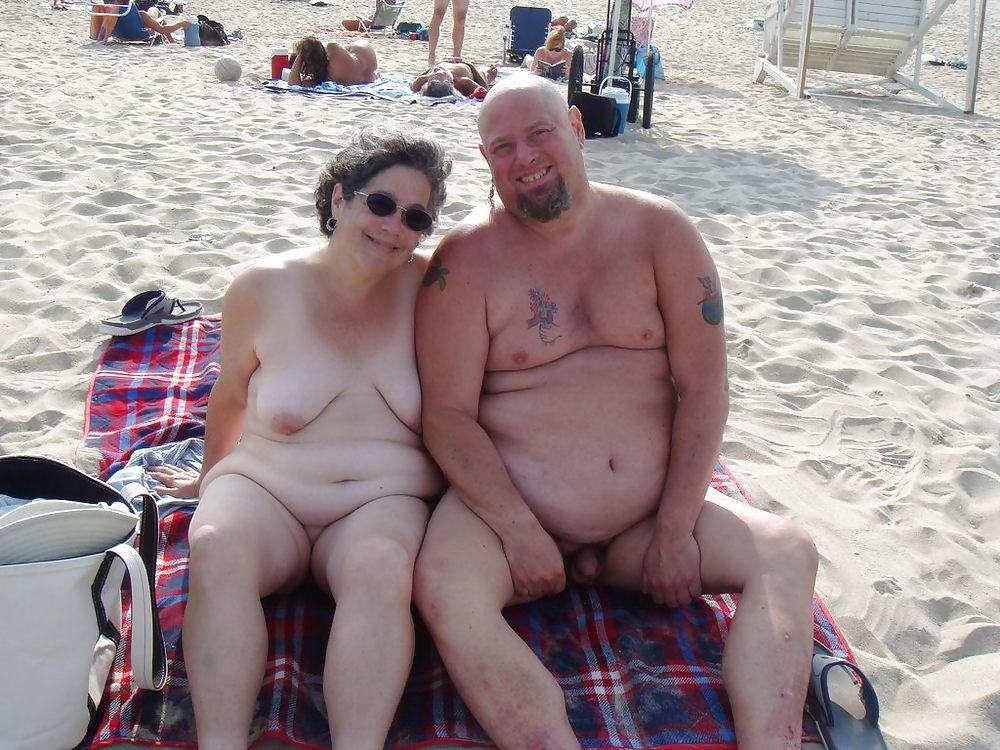 25P Grannies in holiday 