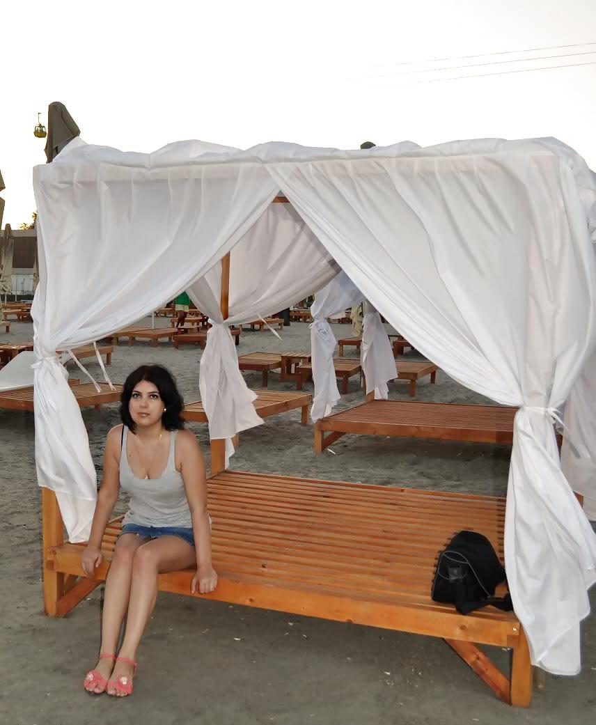 13P Romanian girl 8