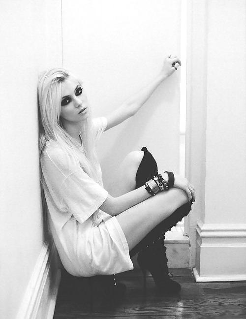 25P Super Cutie Taylor Momsen