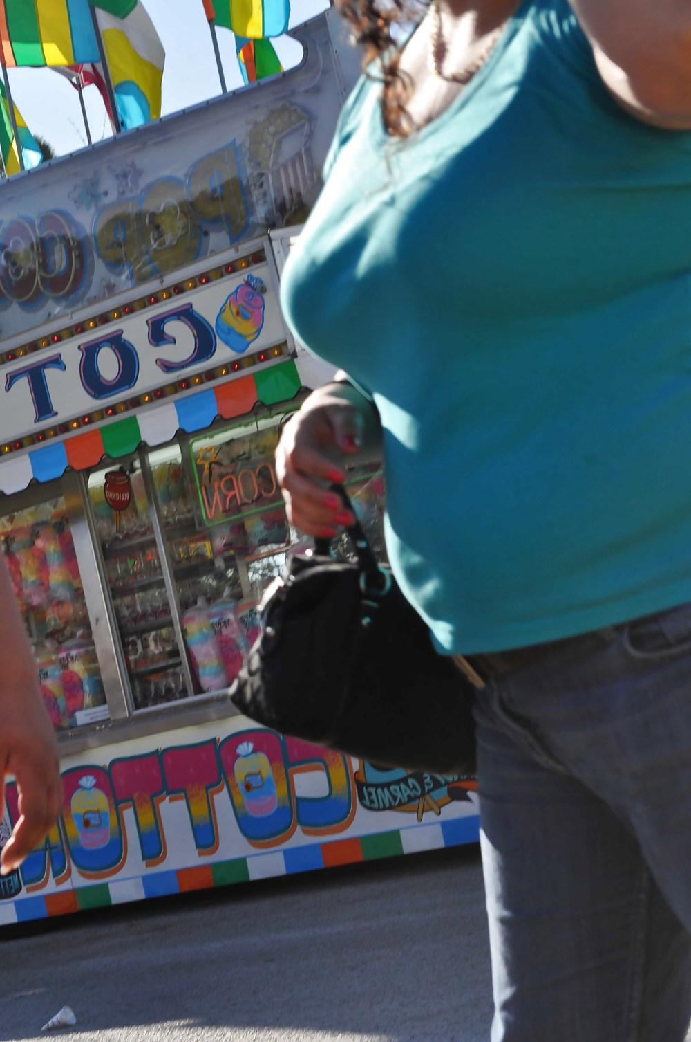 11P Latino BBW at Fair