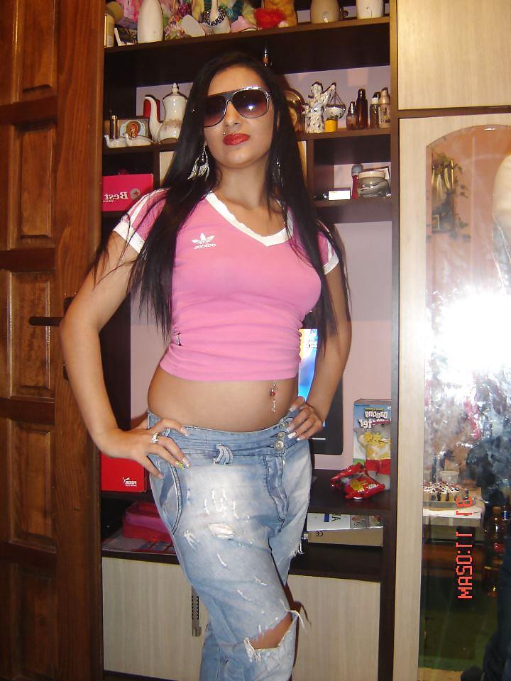 21P Romanian girl: Ana