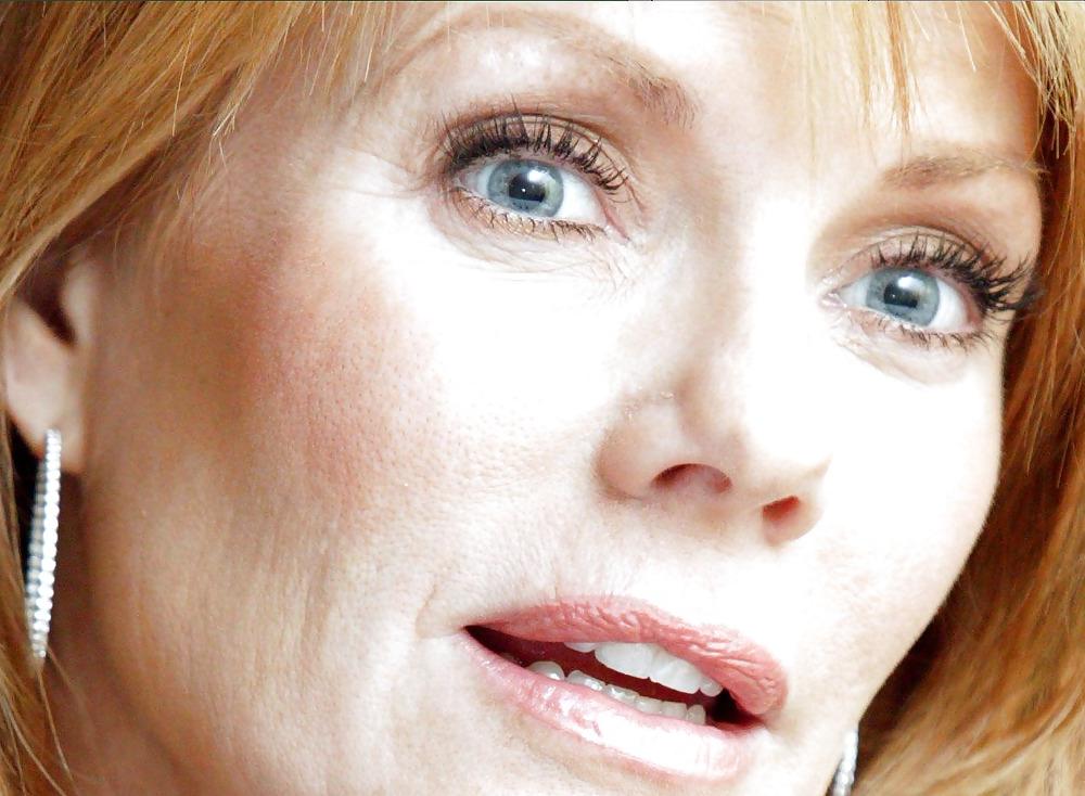 25P Marg Helgenberger