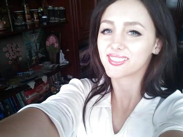 25P Romanian girl 10