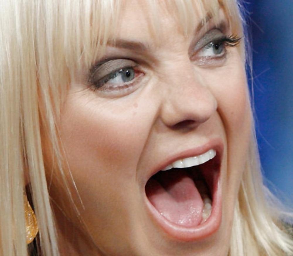 25P Anna Faris