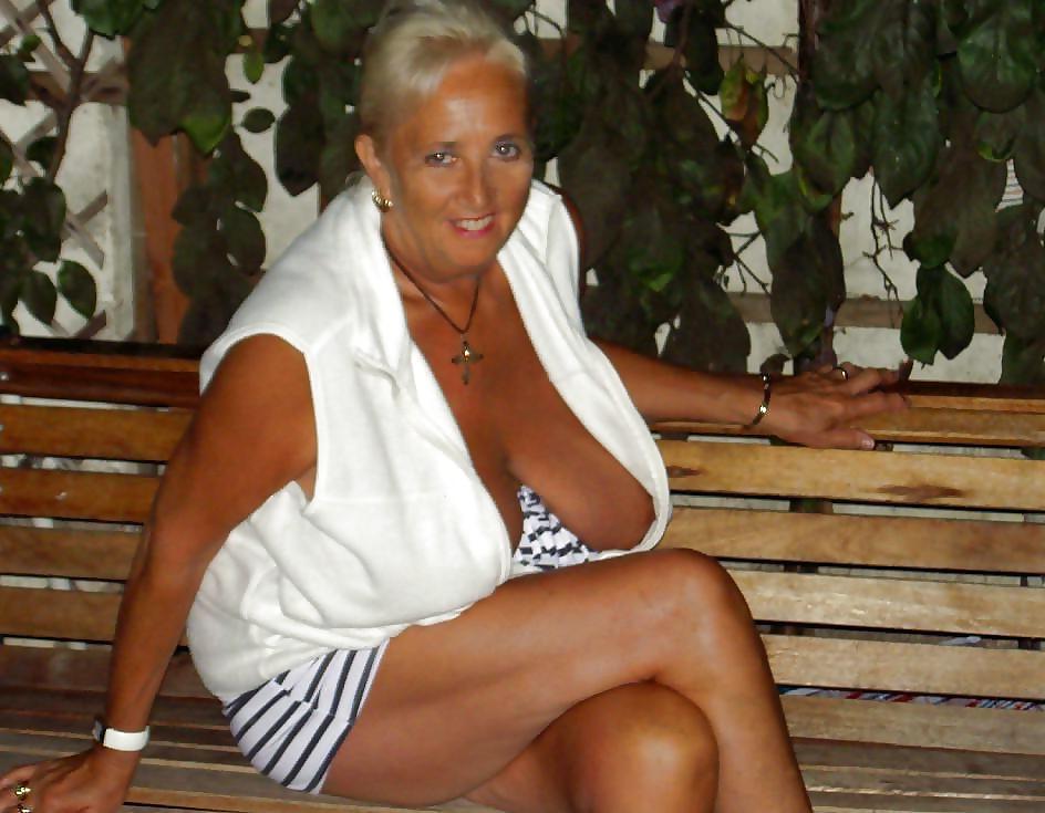 20P Granny & Matures