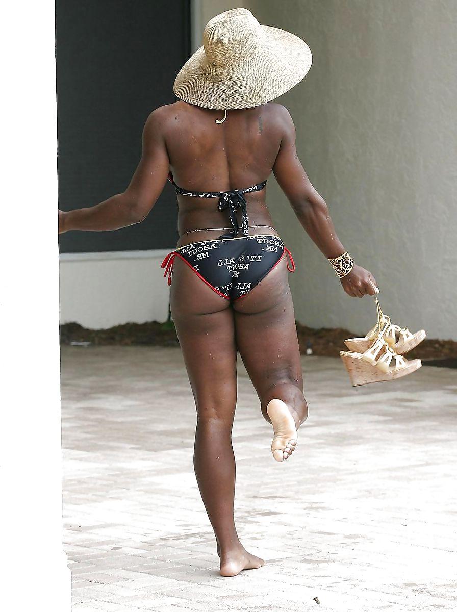 25P Ass And Feet