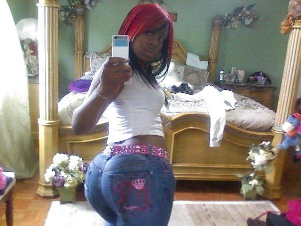 14P Big booty and hips