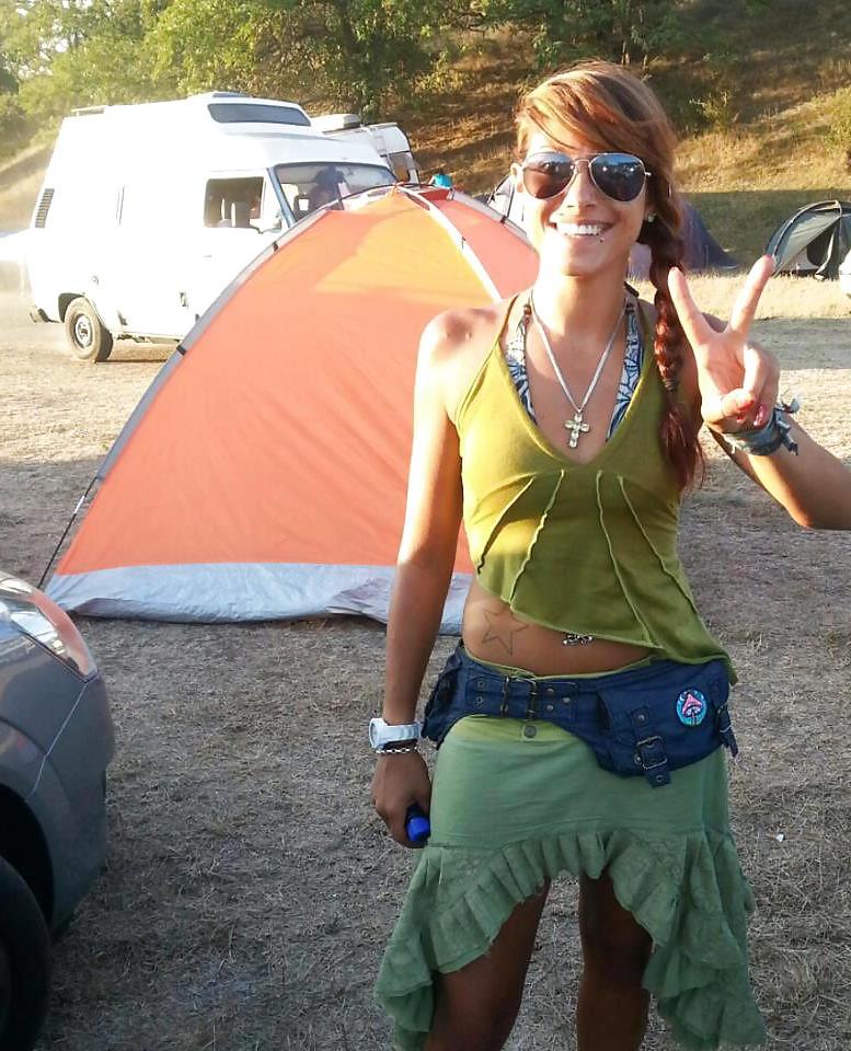 12P Nice Internet girls non nude