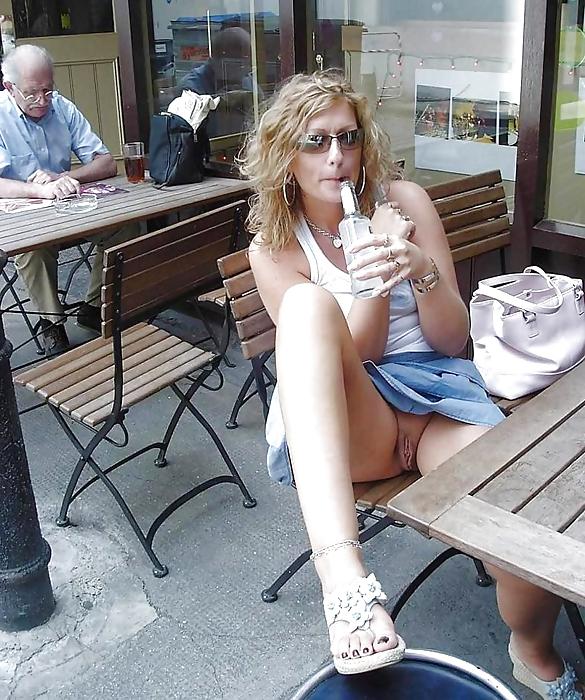 15P Upskirt No Pants 7