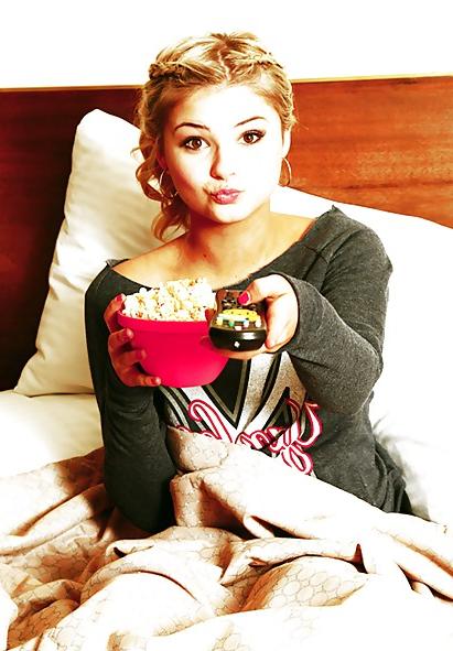 11P Stefanie Scott