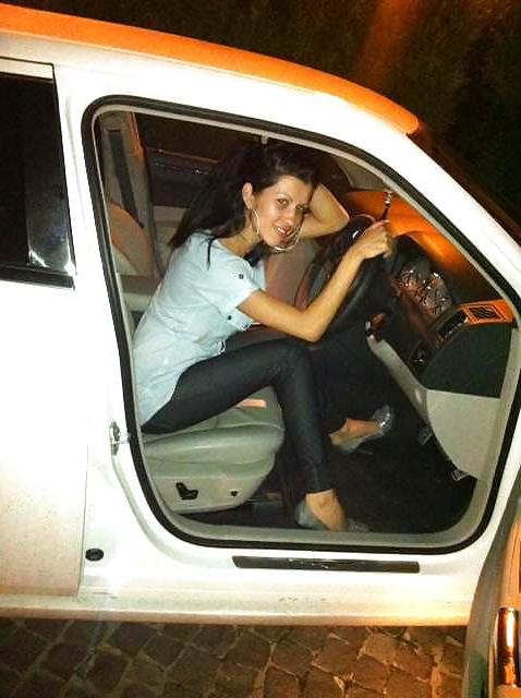 14P Romanian girl: Florenta