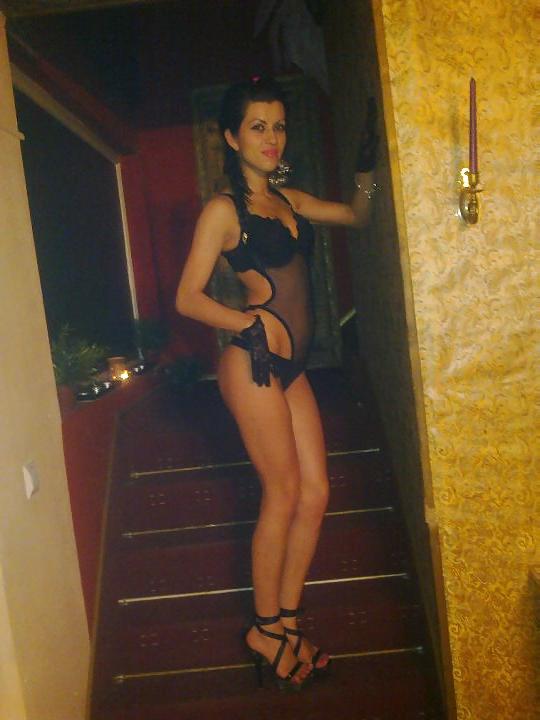14P Romanian girl: Florenta