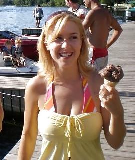 25P NON-NUDE girls around water 4