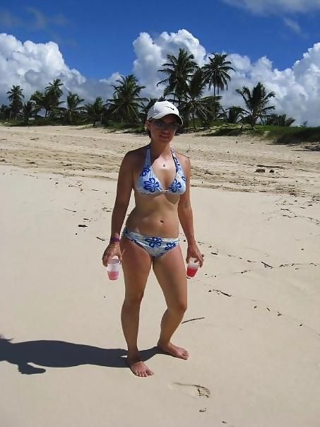 25P NON-NUDE girls around water 4