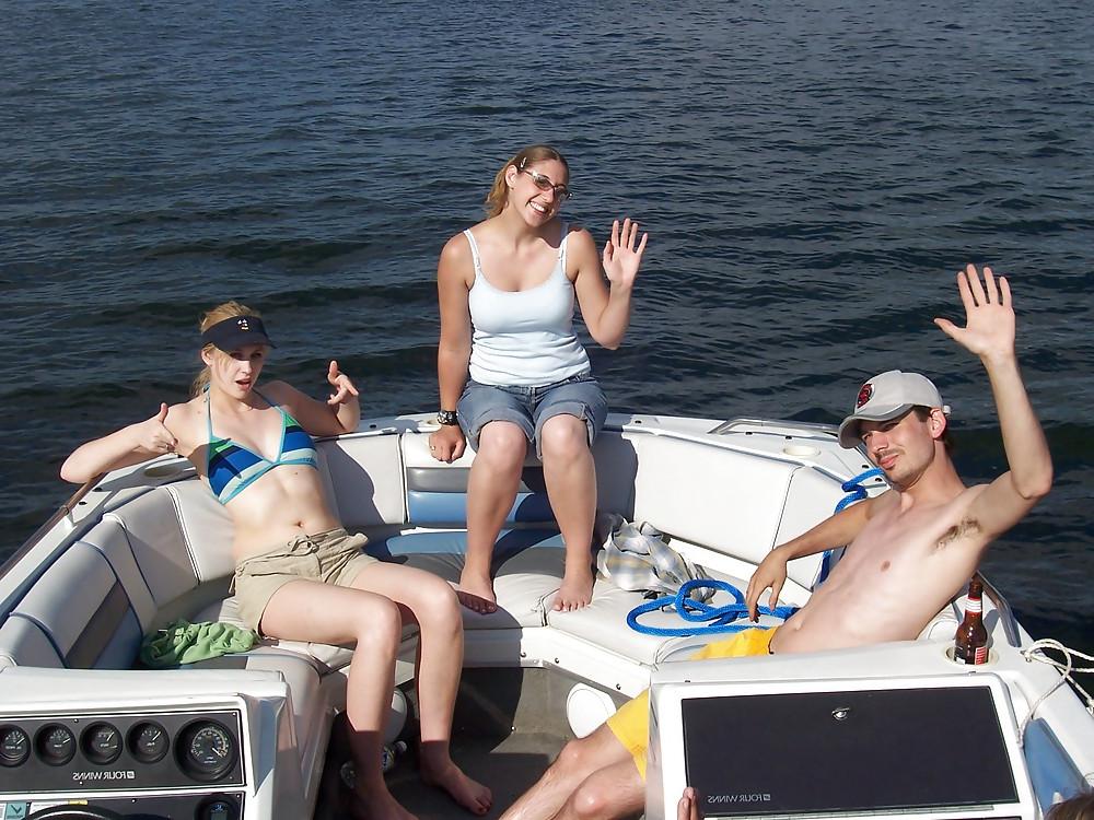 25P NON-NUDE girls around water 4