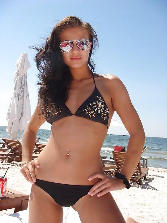 19P Romanian girl: simona