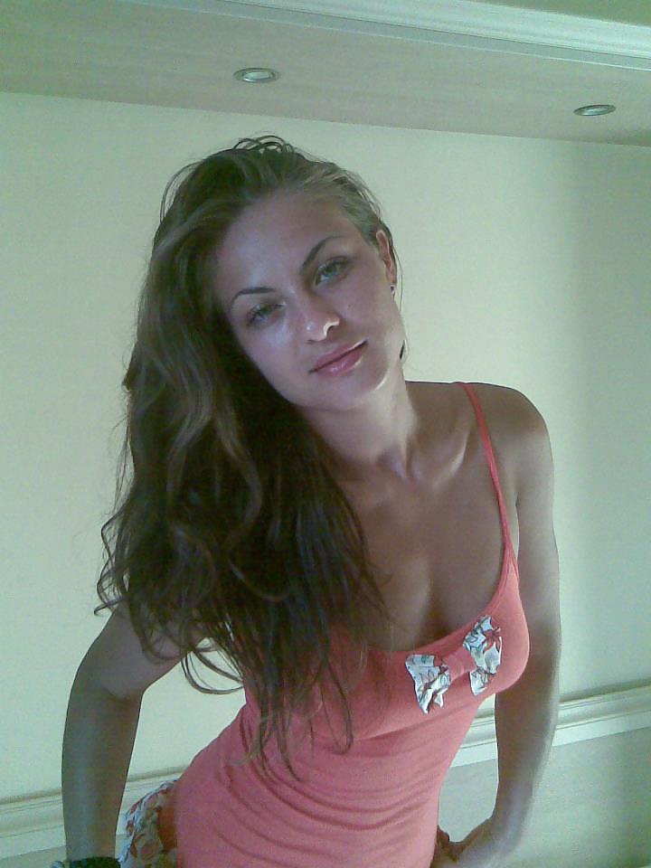 19P Romanian girl: simona