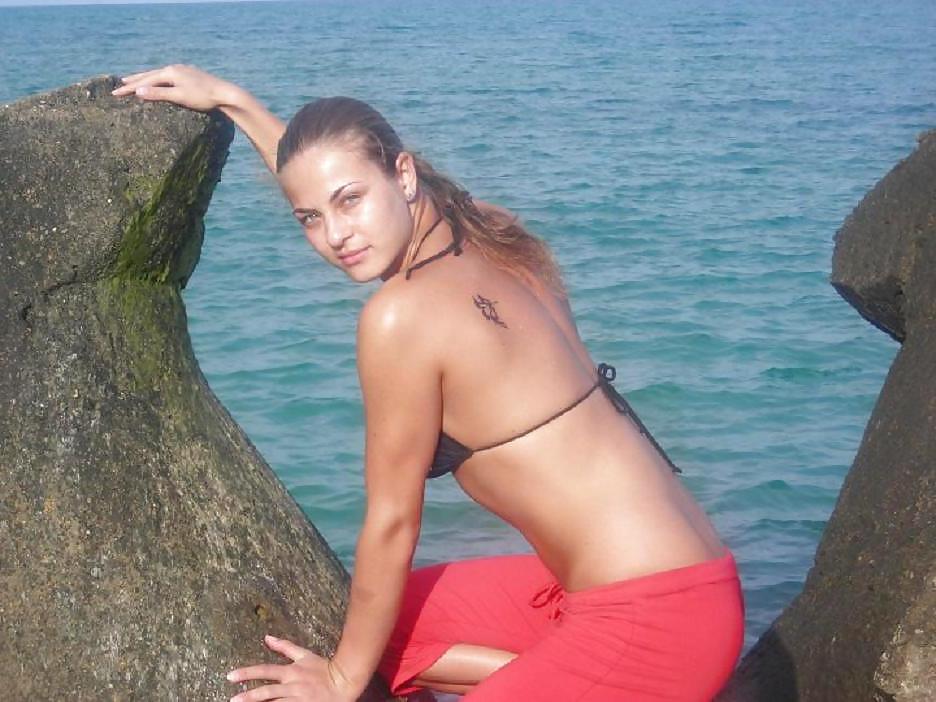 19P Romanian girl: simona