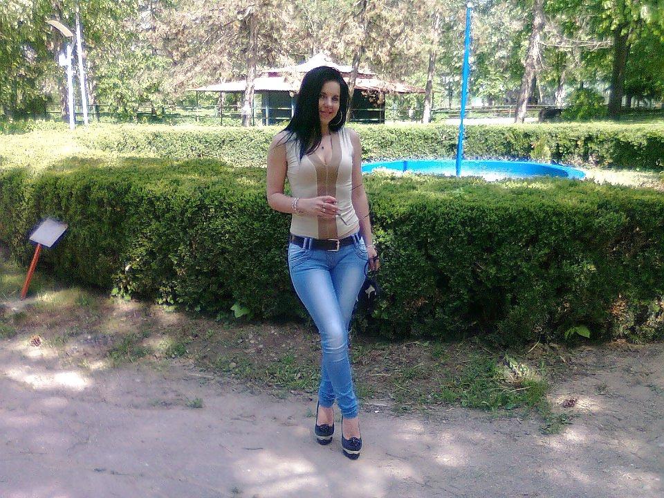 8P Romanian girl: Rodica part 1