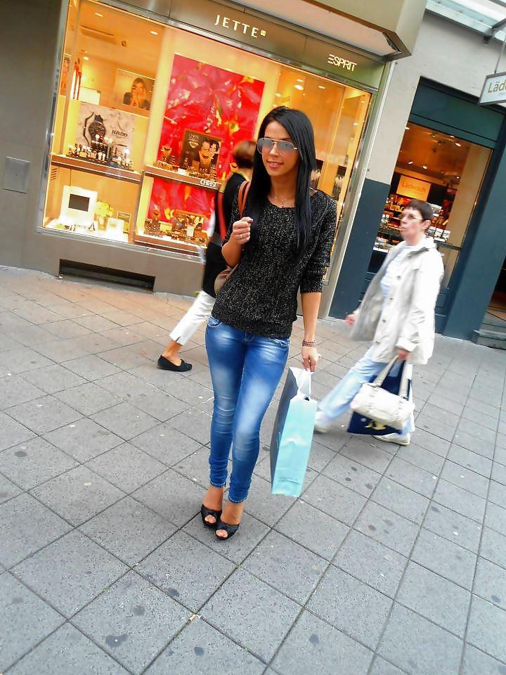 18P Romanian girl: Roxana