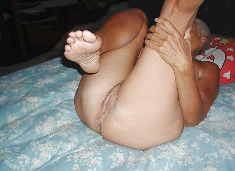 8P Nude granny