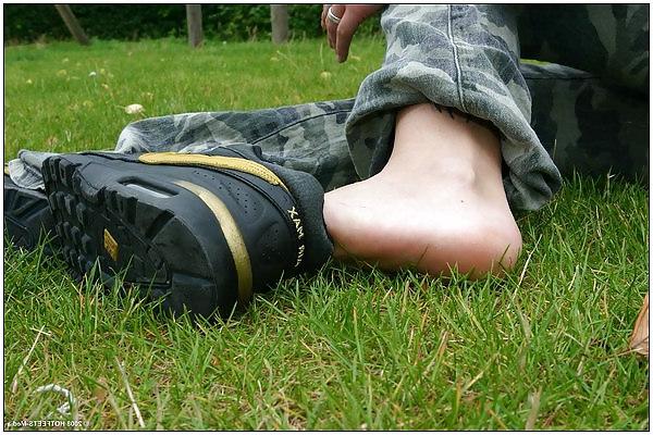 22P Girls in nike air max trainers