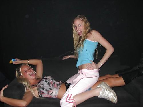 22P Girls in nike air max trainers