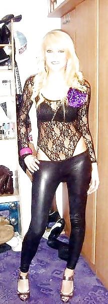 25P Facebook sluts in hot leggings 7